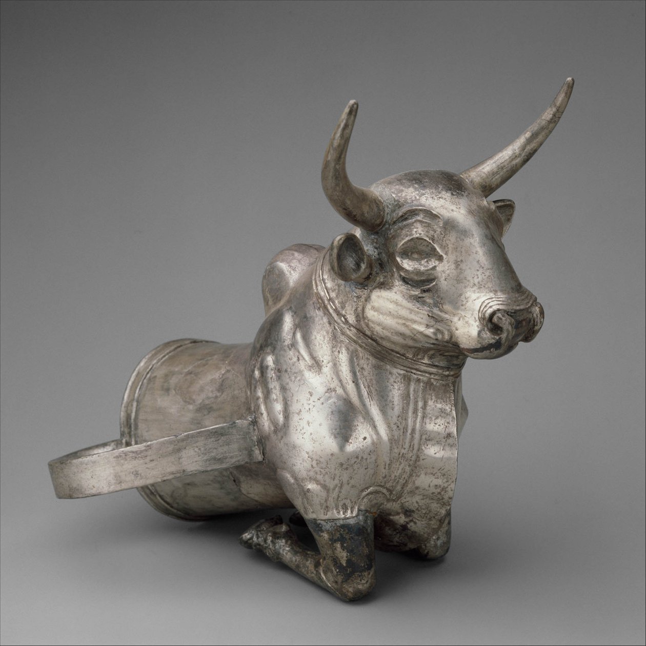 Fartyg som slutar i framdelen av en tjur, ca 1300 f.Kr. (silver) av Hittite