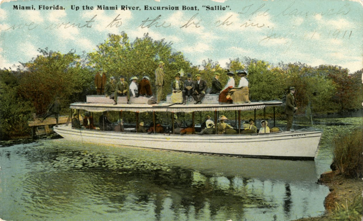 Utflyktsbåten Sallie på Miami River, ca 1910 av Hugh C. Leighton Co.