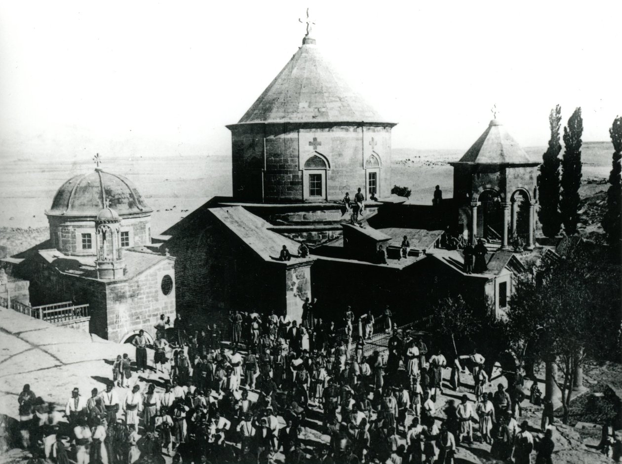 Pilgrimsfärd vid Tomarza-klostret, sydost om Kayseri av Hugo Grothe