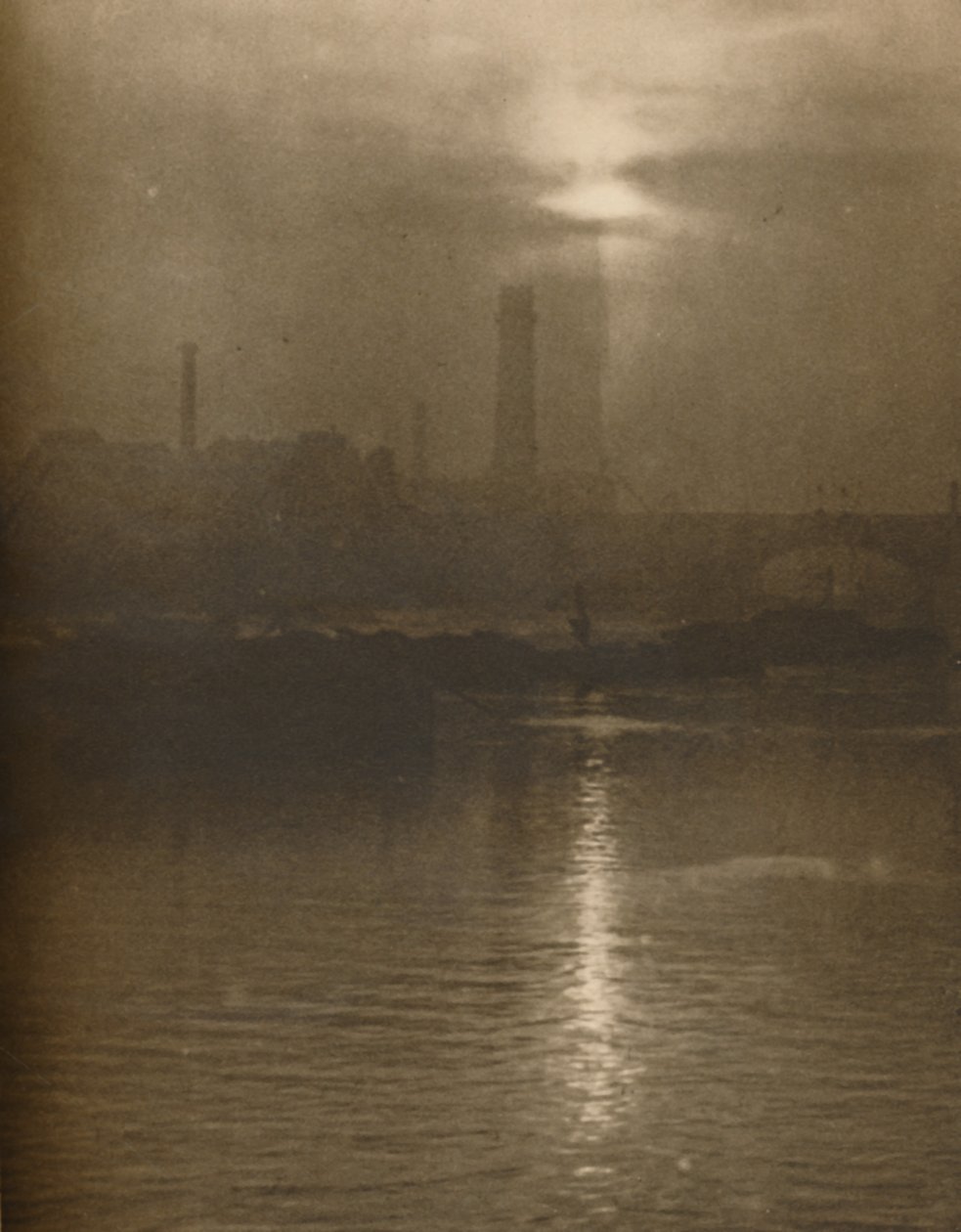 "Mists of a London Evening on the Surrey Shore By Waterloo Bridge", c1935. av Huson