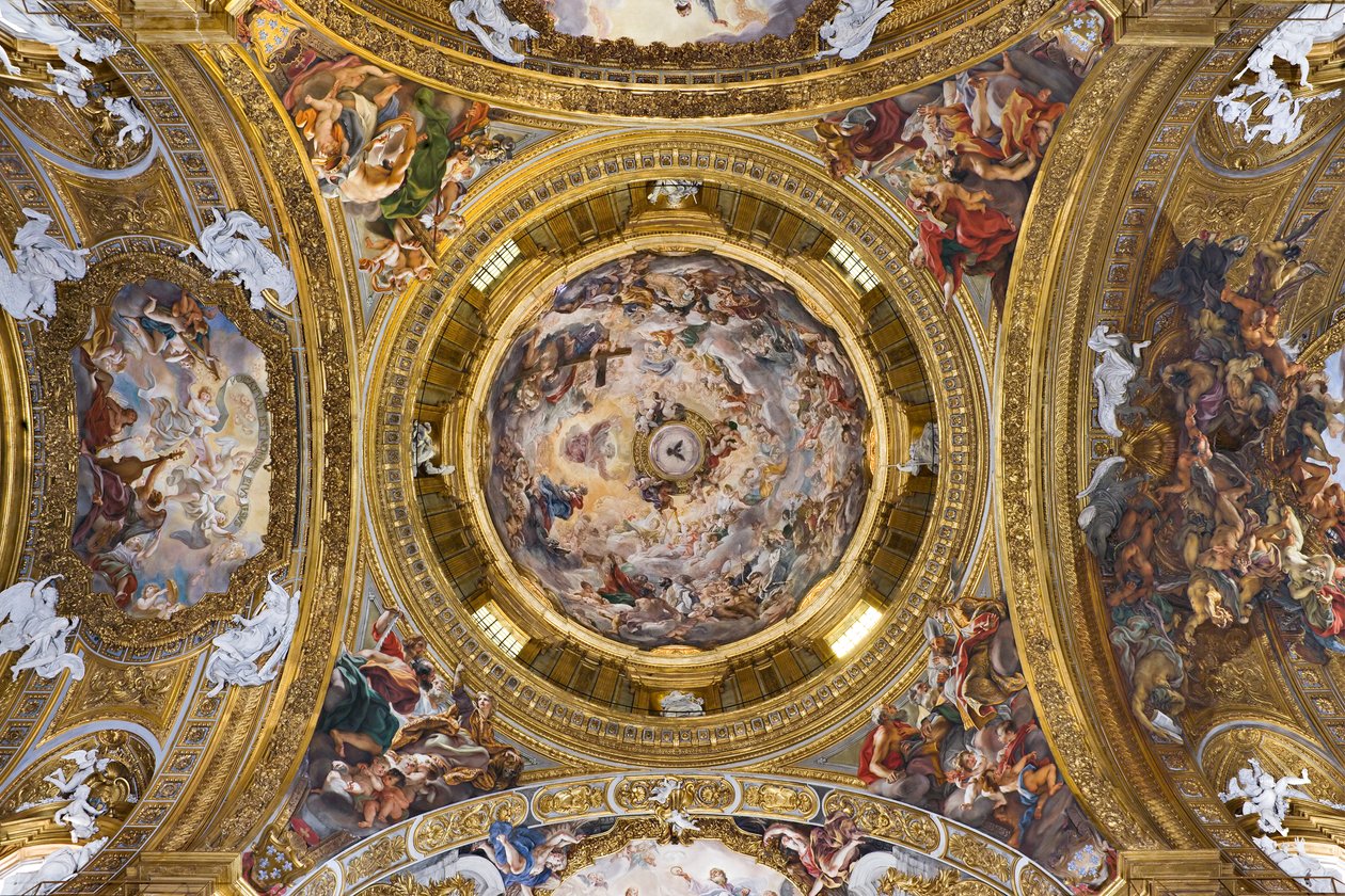 Paradiset som prisar Jesus och de hängivna med profeter, evangelister och läkare i kyrkan av Il  Baciccio