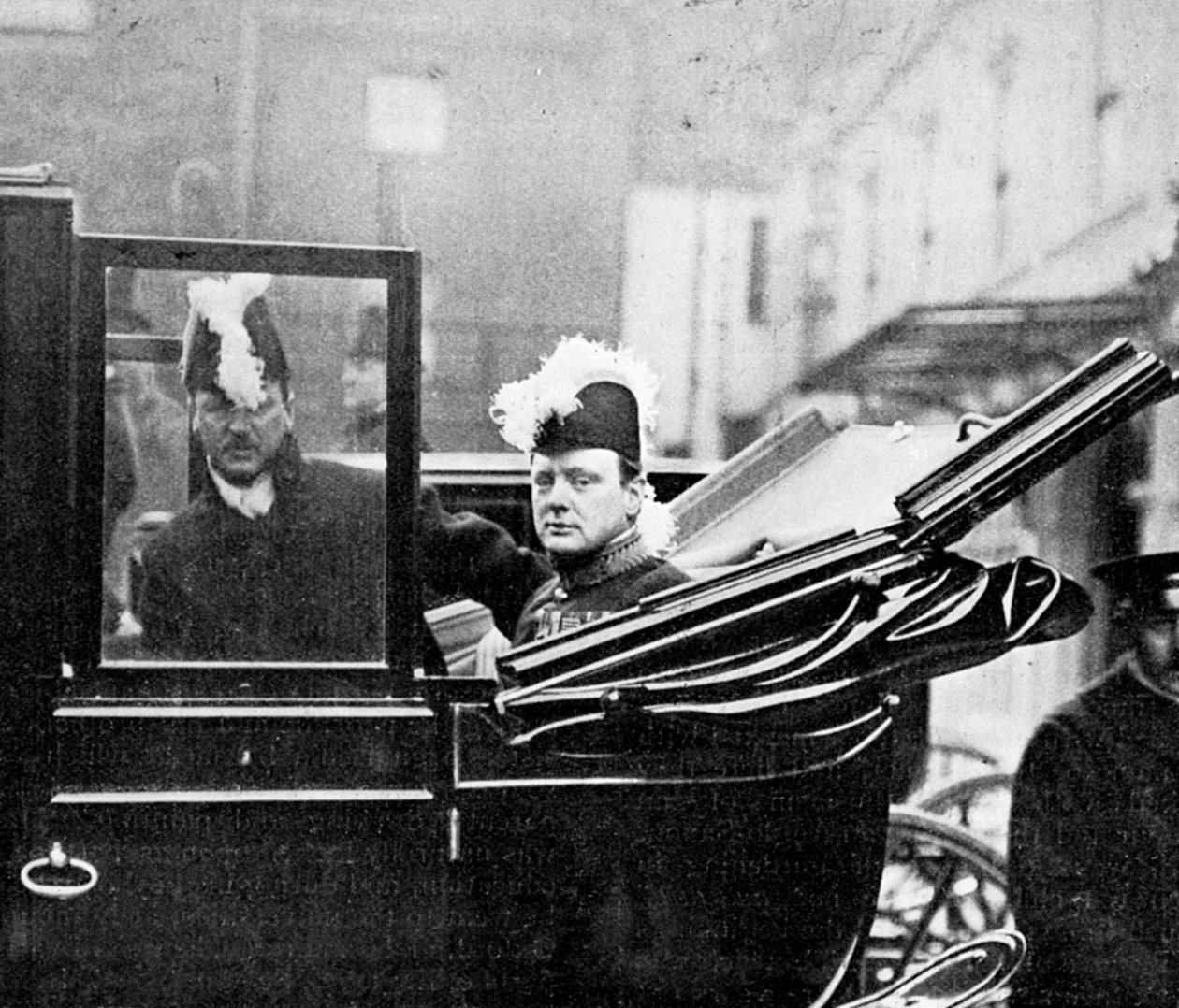 Privy Council, Winston Churchill lämnar palatset. A Nations Apprehension, 1910. av Illustrations Bureau
