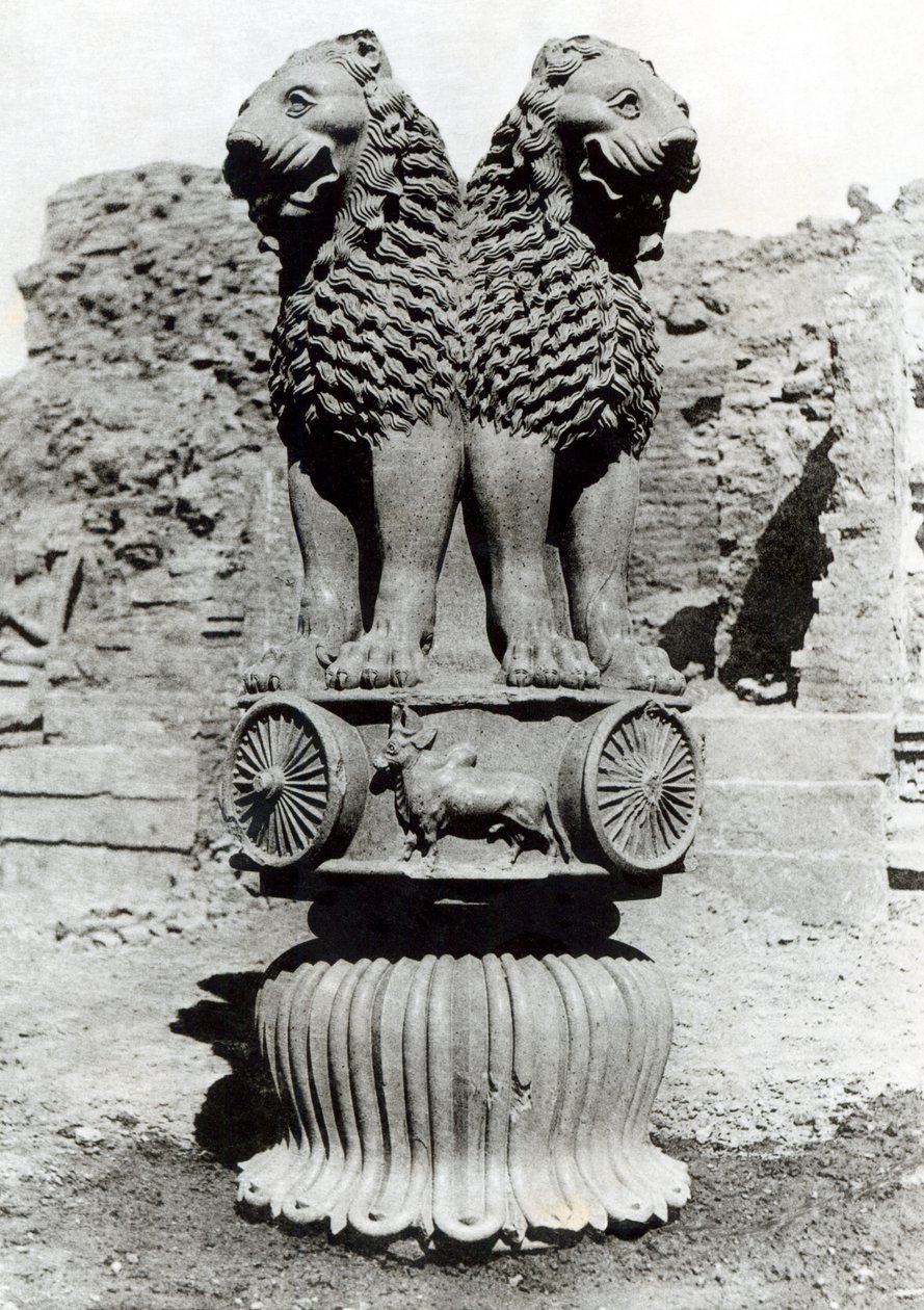 Lejonhuvudstad från kejsar Ashokas pelare, 273-236 f.Kr. (polerad sandsten) av Indian School