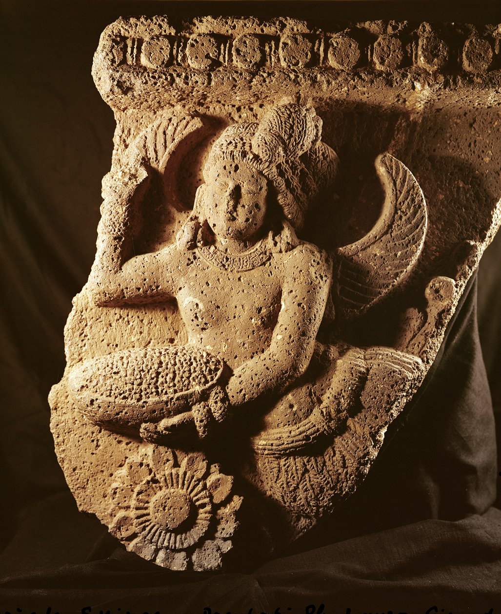Relief föreställande Dampati, Mauryan av Indian School