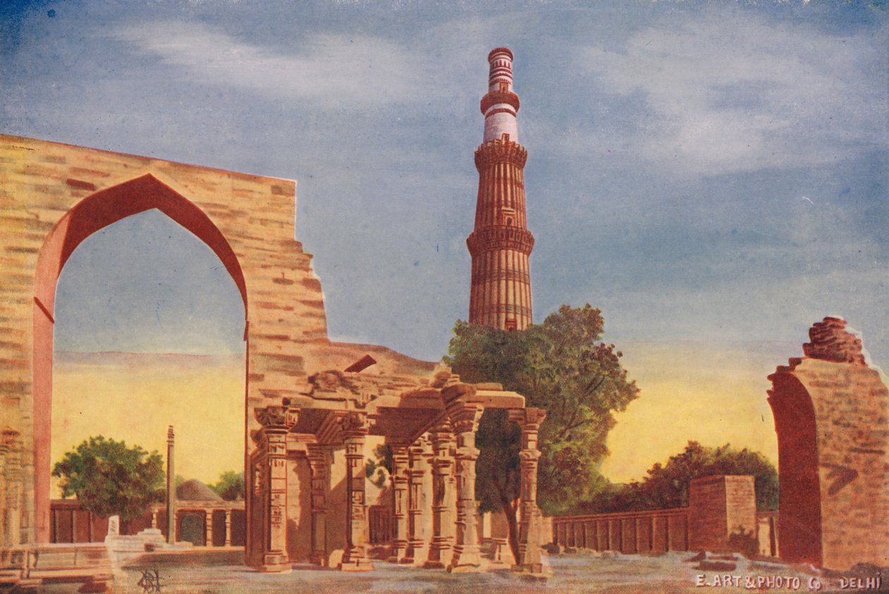 Kutub Minar med järnpelare (färgfoto) av Indian photographer
