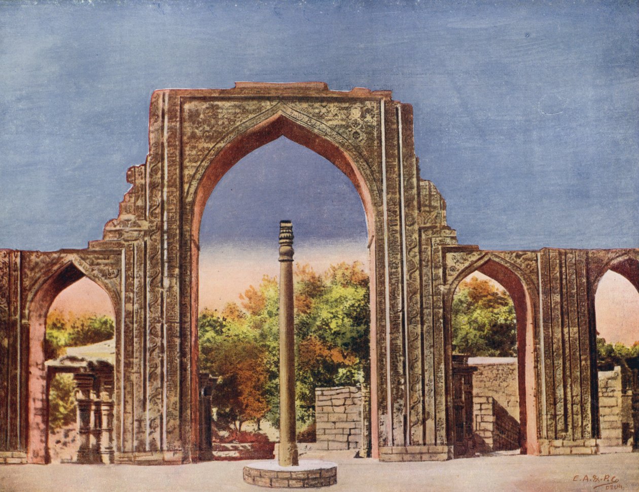 Quwat-ul-Islam Masjid och järnpelaren, Delhi, Indien (färgfoto) av Indian photographer