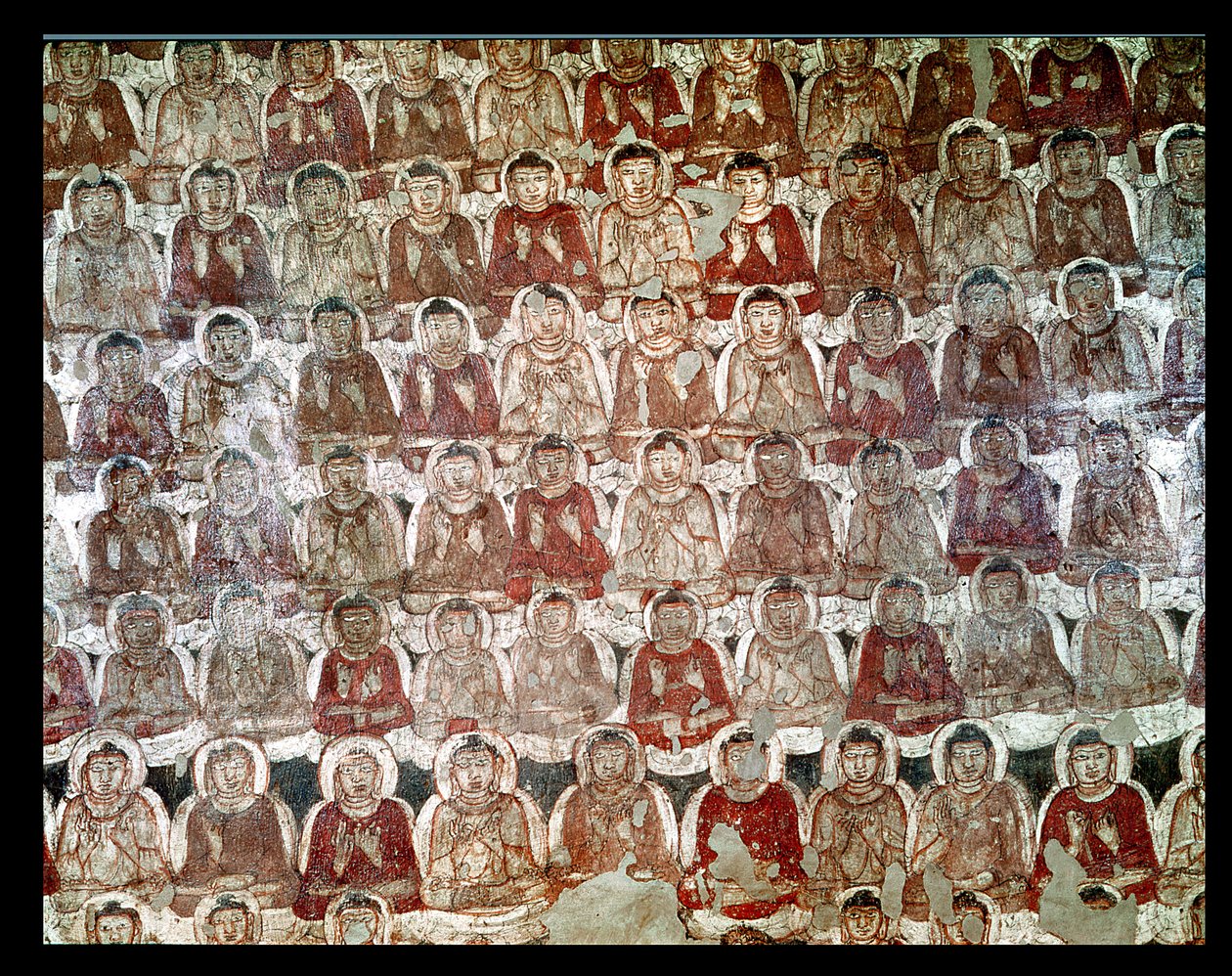 En mängd sittande Buddhor, från det inre av Cave 2 (se även 162632) av Indian School