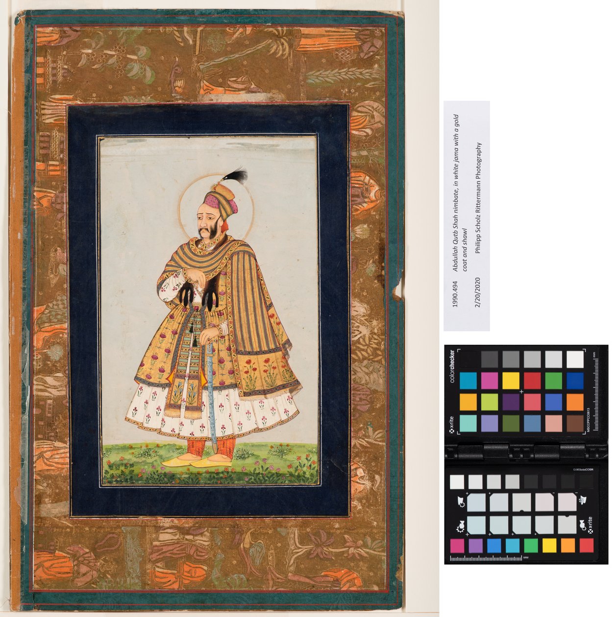 Abdullah Qutb Shah nimbate, i vit jama med guldrock och sjal, ca 1680 (ogenomskinlig akvarell & guld på papper) av Indian School