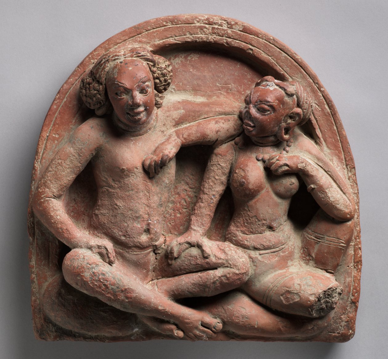 Amorösa par: Mithuna, Ahichchatra, Uttar Pradesh norra Indien, ca 320-550 (terrakotta) av Indian School