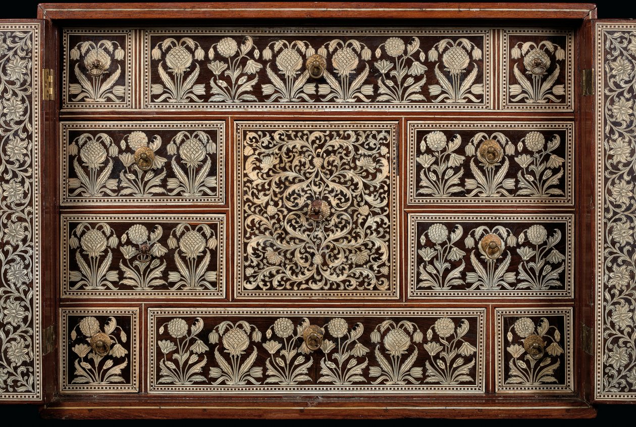 Mughalskåp, Gujarat eller Sindh, västra Indien (elfenbensinlagt trä) av Indian School