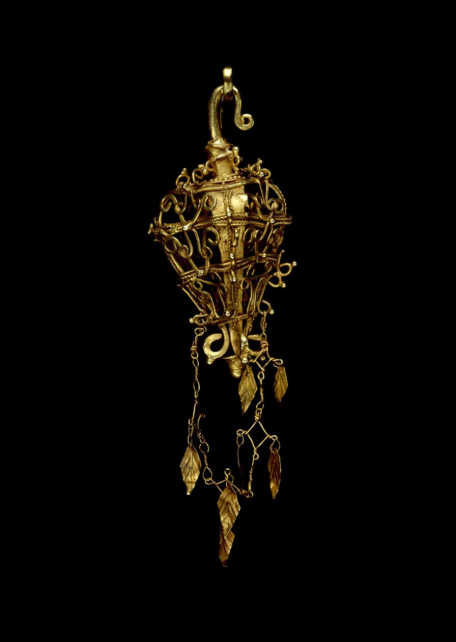 Örhänge (antingen guld eller silver), Lio-folk, tidigt 1800-tal (guld) av Indonesian School