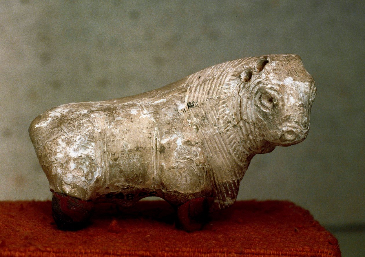 Civilisationen i Indusdalen (5000 f.Kr.): tjur. Terrakottafigur från Mohenjo-daro (Mohenjo daro) (Pakistan), 2400 f.Kr. Karachi, Nationalmuseum, Pakistan av Indus Valley Civilization