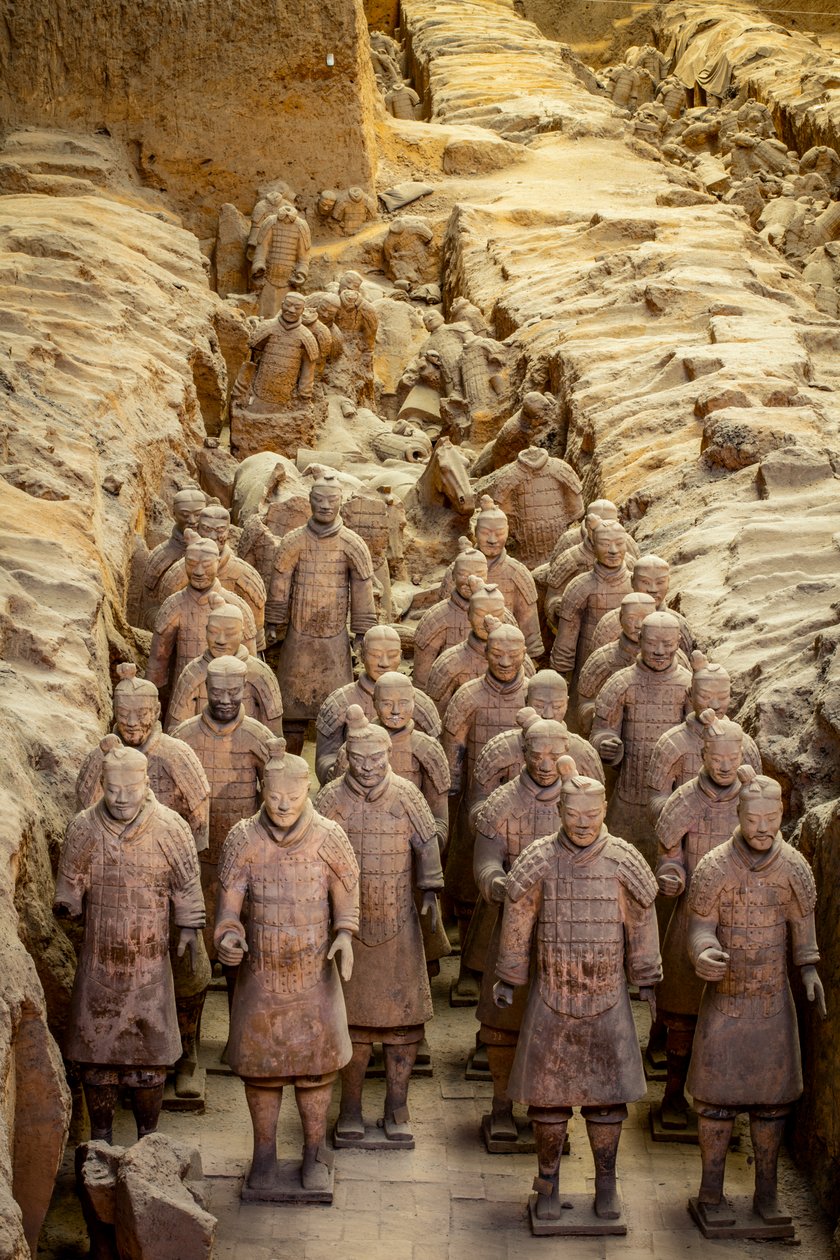 På Terra Cotta Warrior Museum visas scener av de olika krigarna i Pit 1-området..., 2009 (foto) av Ira Block