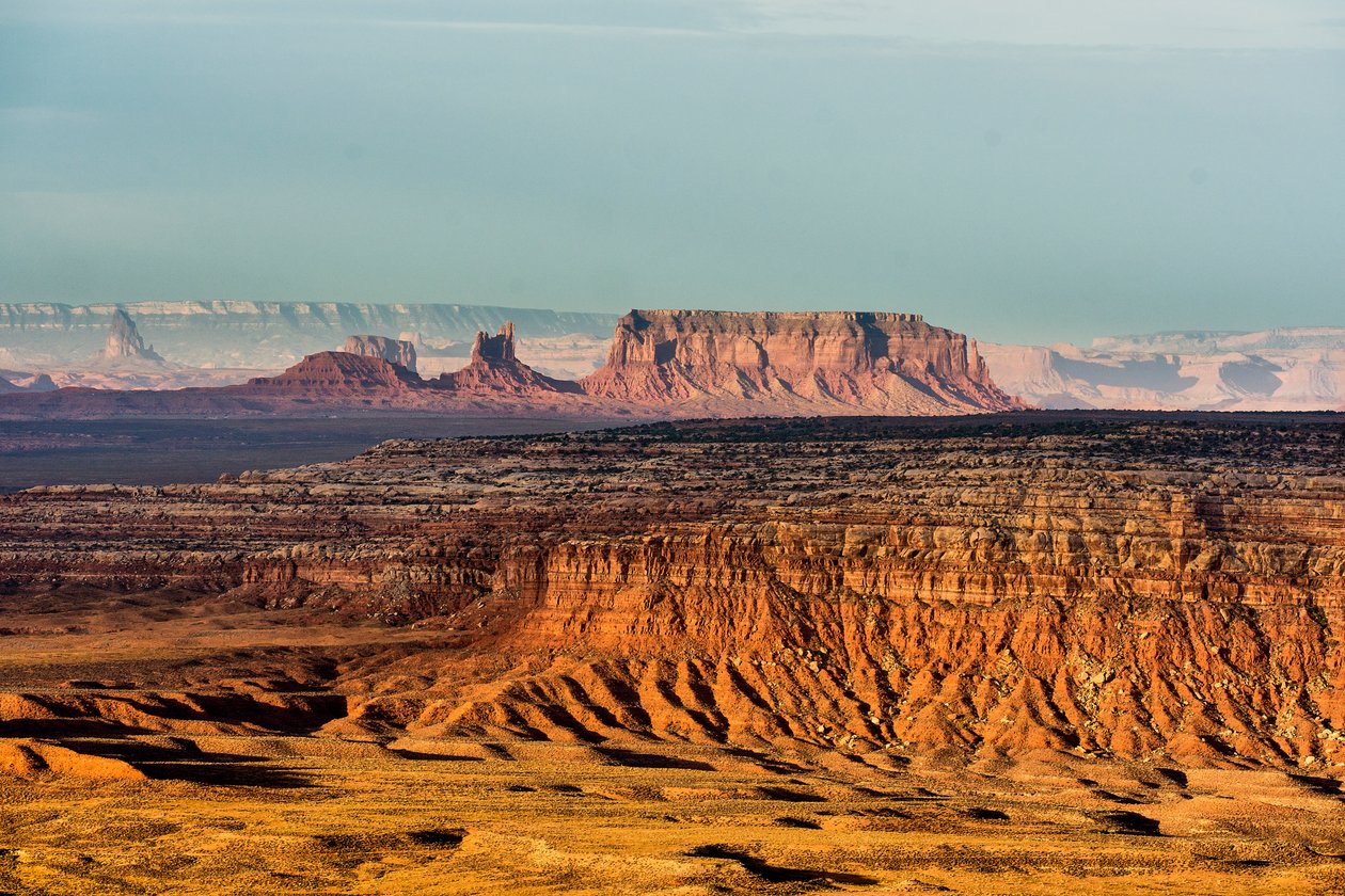 Från Gooseneck State Park i Utah mot Monument Valley. 2012 (foto) av Ira Block