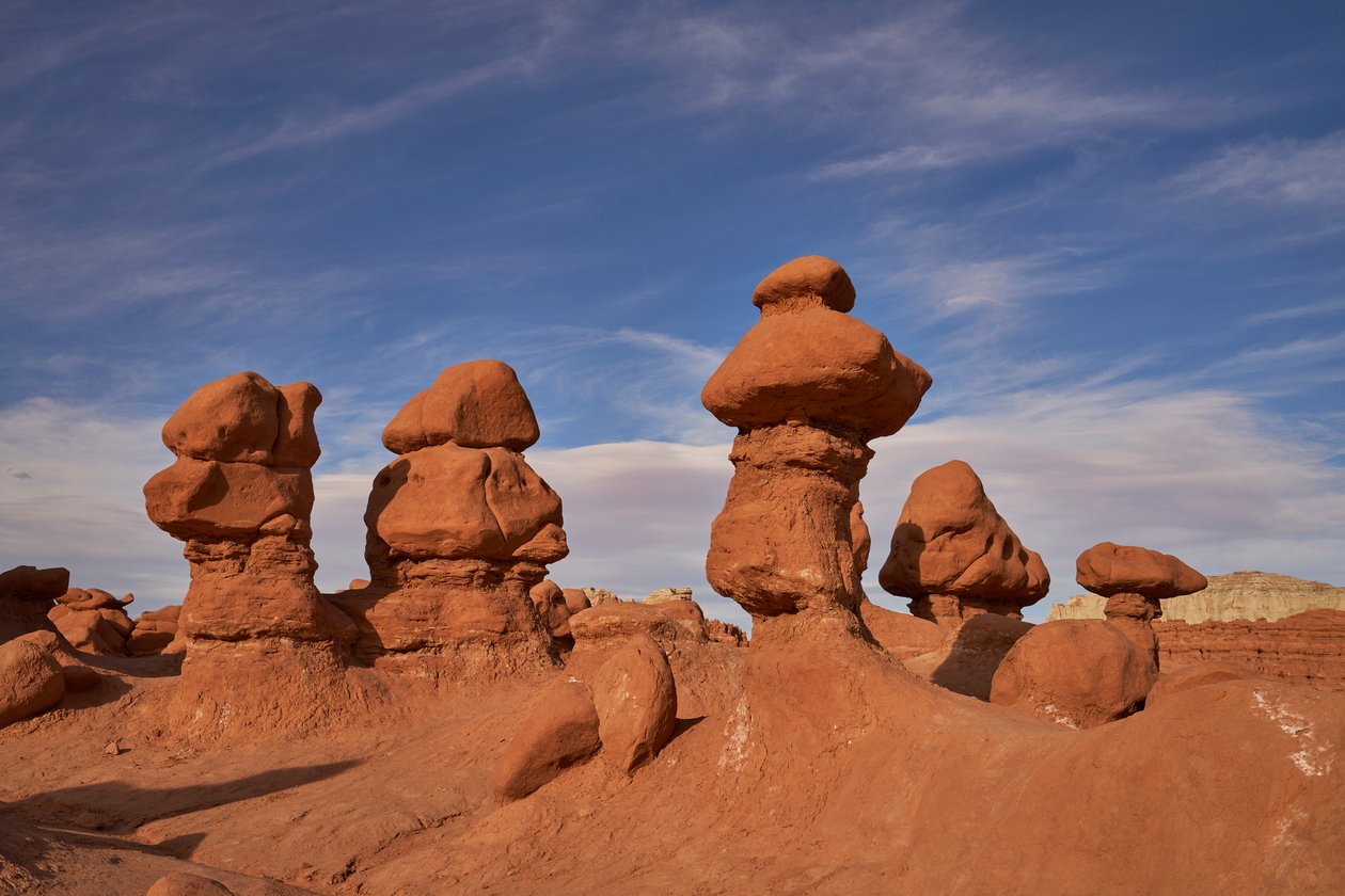 Klippformationer i Goblin Valley State Park i Utah, 2020 (foto) av Ira Block