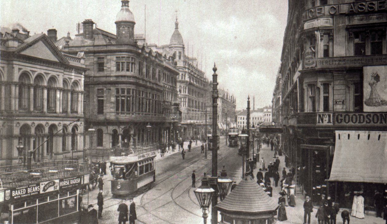 Royal Avenue, Belfast, ca 1900 av Irish Photographer