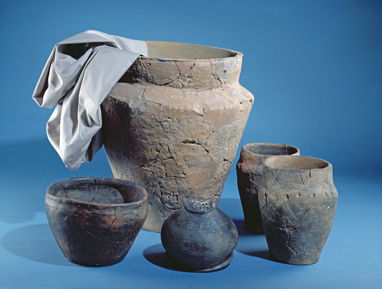 Sex krukor gjorda för olika ändamål, alla från Oxfordshire (ceramic0 av Iron Age