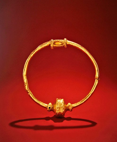 Collar, Ardnaglug, County Roscommon, tidig järnålder (guld) av Iron Age