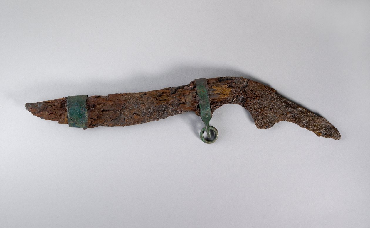 Stor kniv med rester av slidan, troligen från Sopron, Ungern, järnålder (järn och trä) av Iron Age