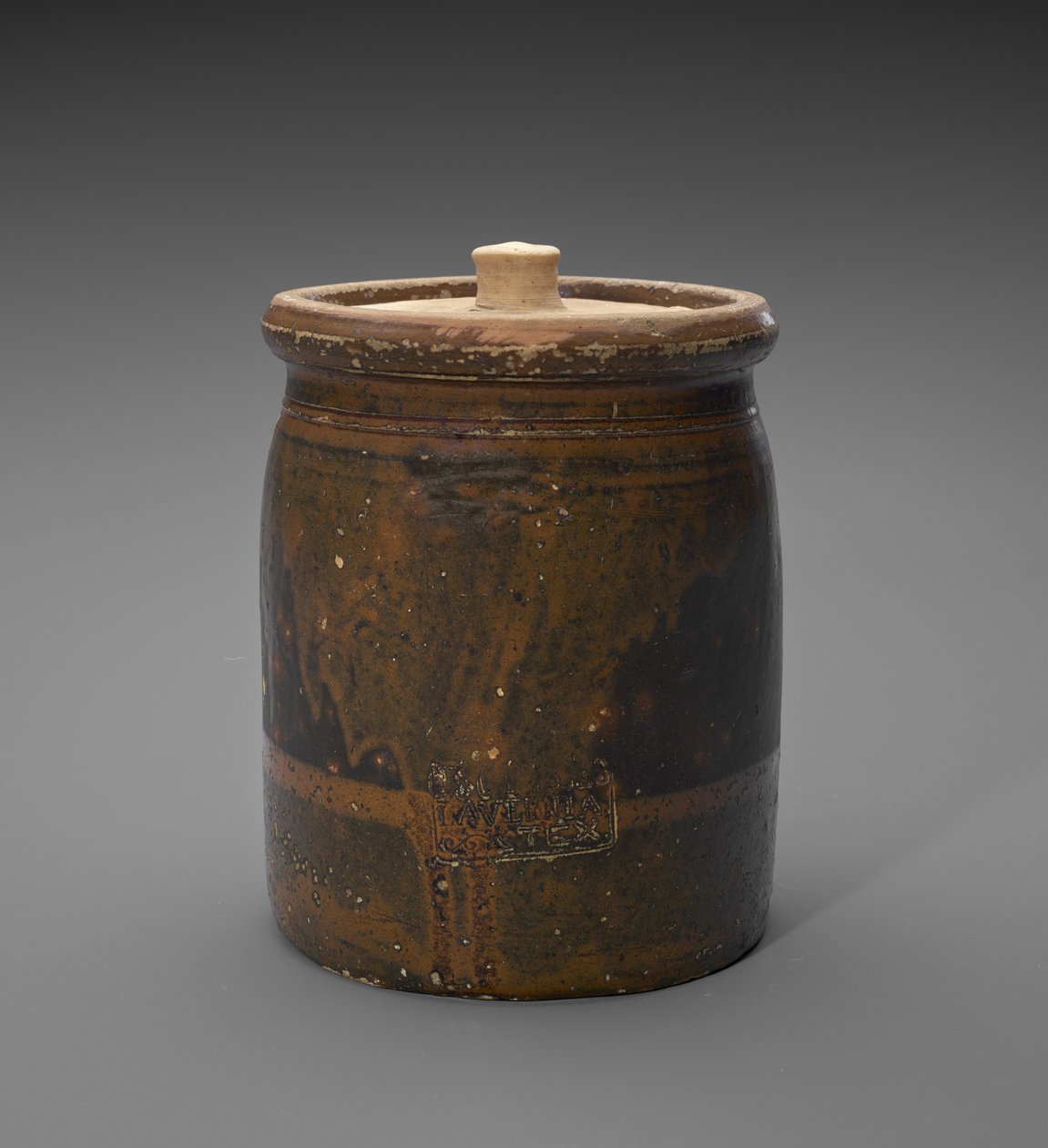 Burk med lock, ca. 1873-1882 (glidglaserat stengods) av Isaac Suttles Pottery