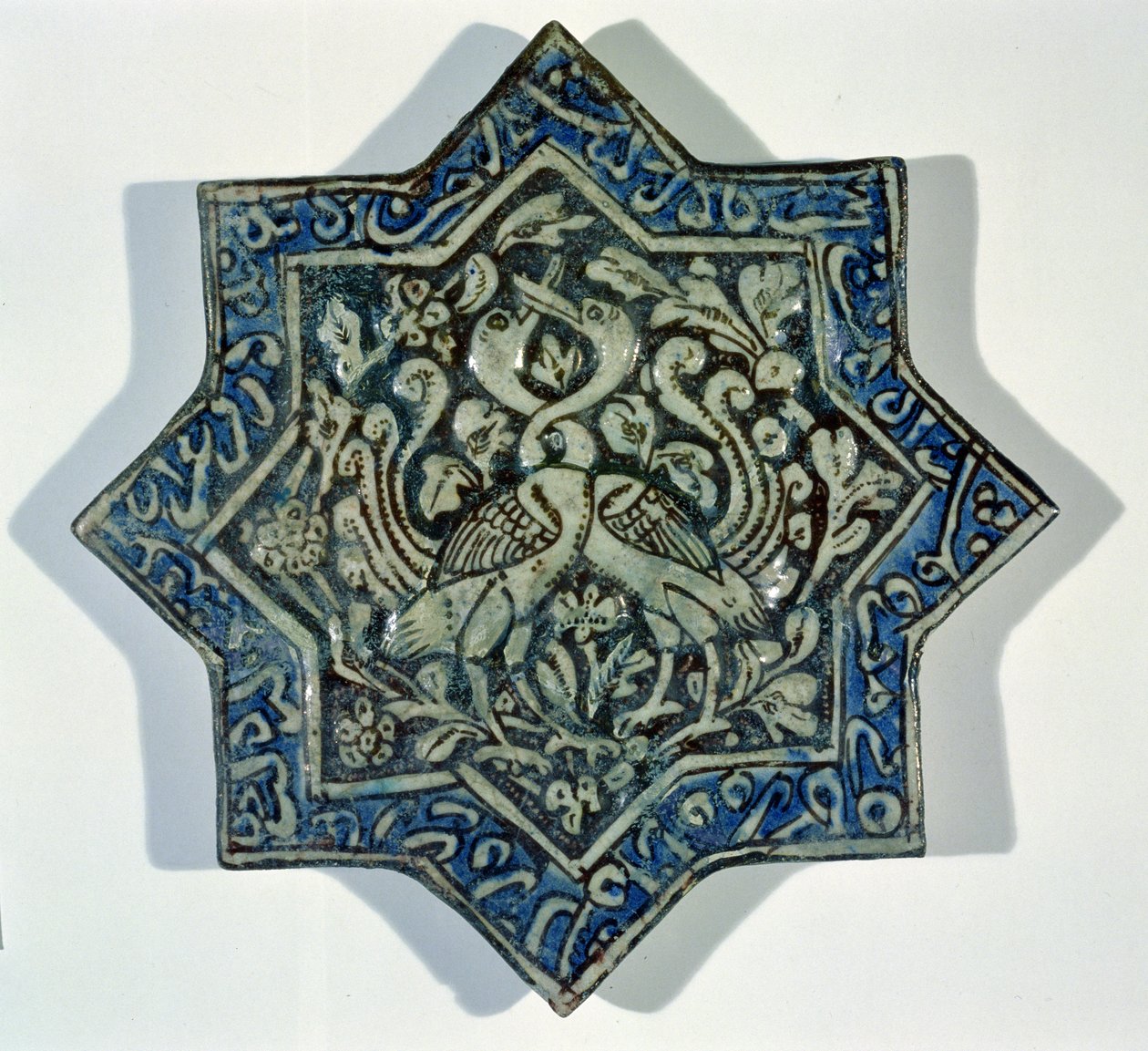 Stjärnformad överglaserad lövförgylld kakel i stil med Takht-e Solaiman, 1200-1300-tal (keramik) av Islamic School