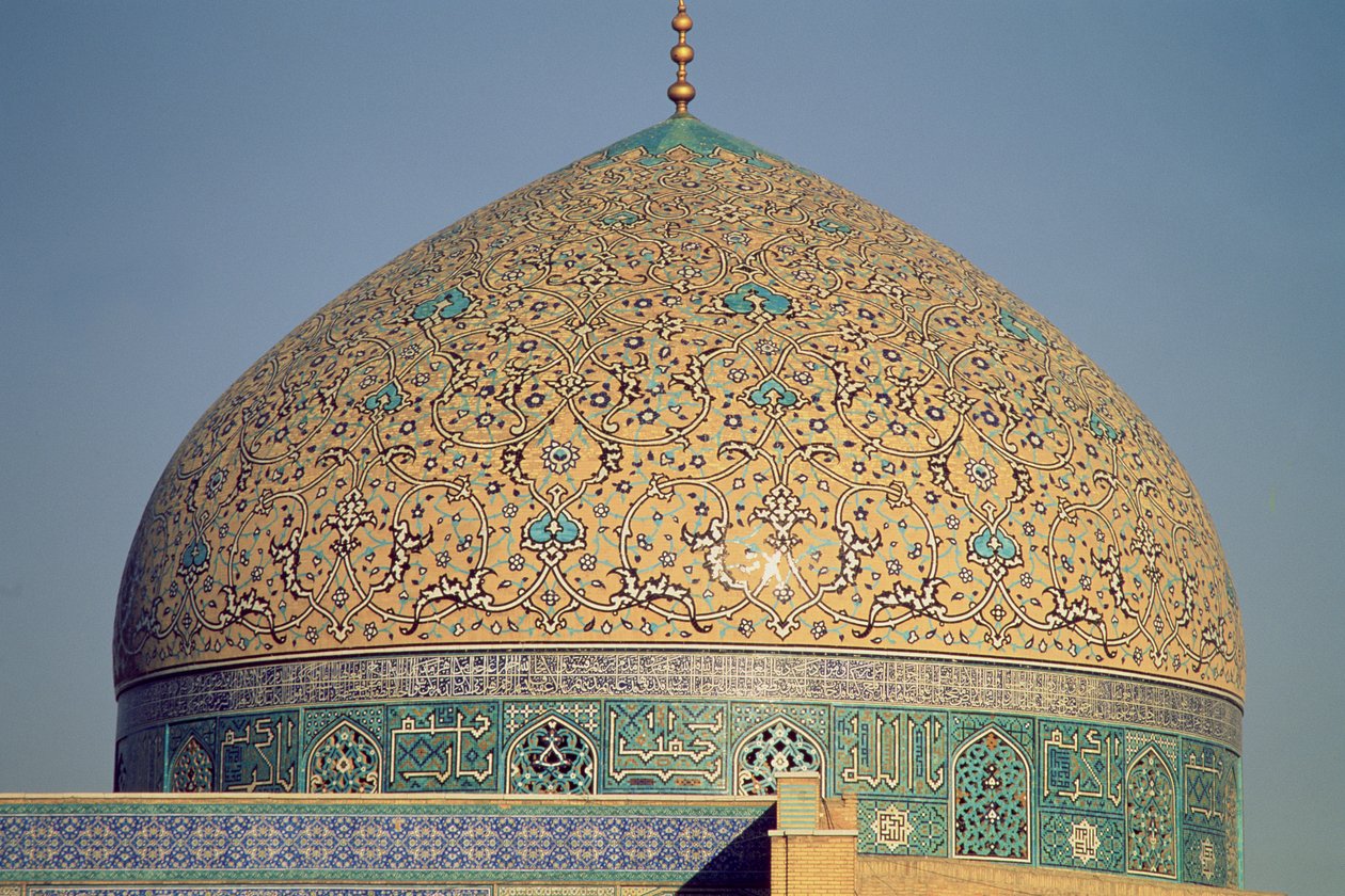 Kupolen på Masjid-i-Sheikh Lutfallah, byggd 1602-19 av Shah Abbas I (fajansmosaik) av Islamic School