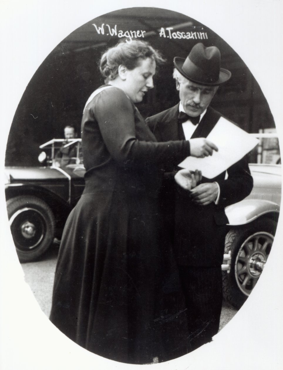 Porträtt av Winifred Wagner (1897-1980) och Arturo Toscanini (1867-1957), ca 1930-31 av Italian Photographer