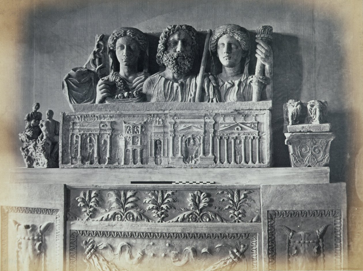 Tomb of the Haterii  av Italian Photographer