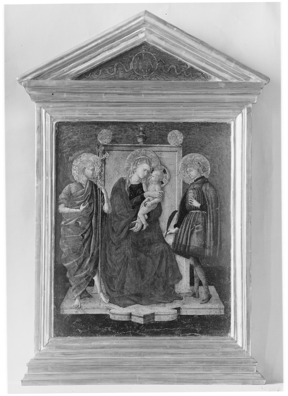 Madonna och barn tronade med Johannes Döparen och ett annat helgon. av Italian