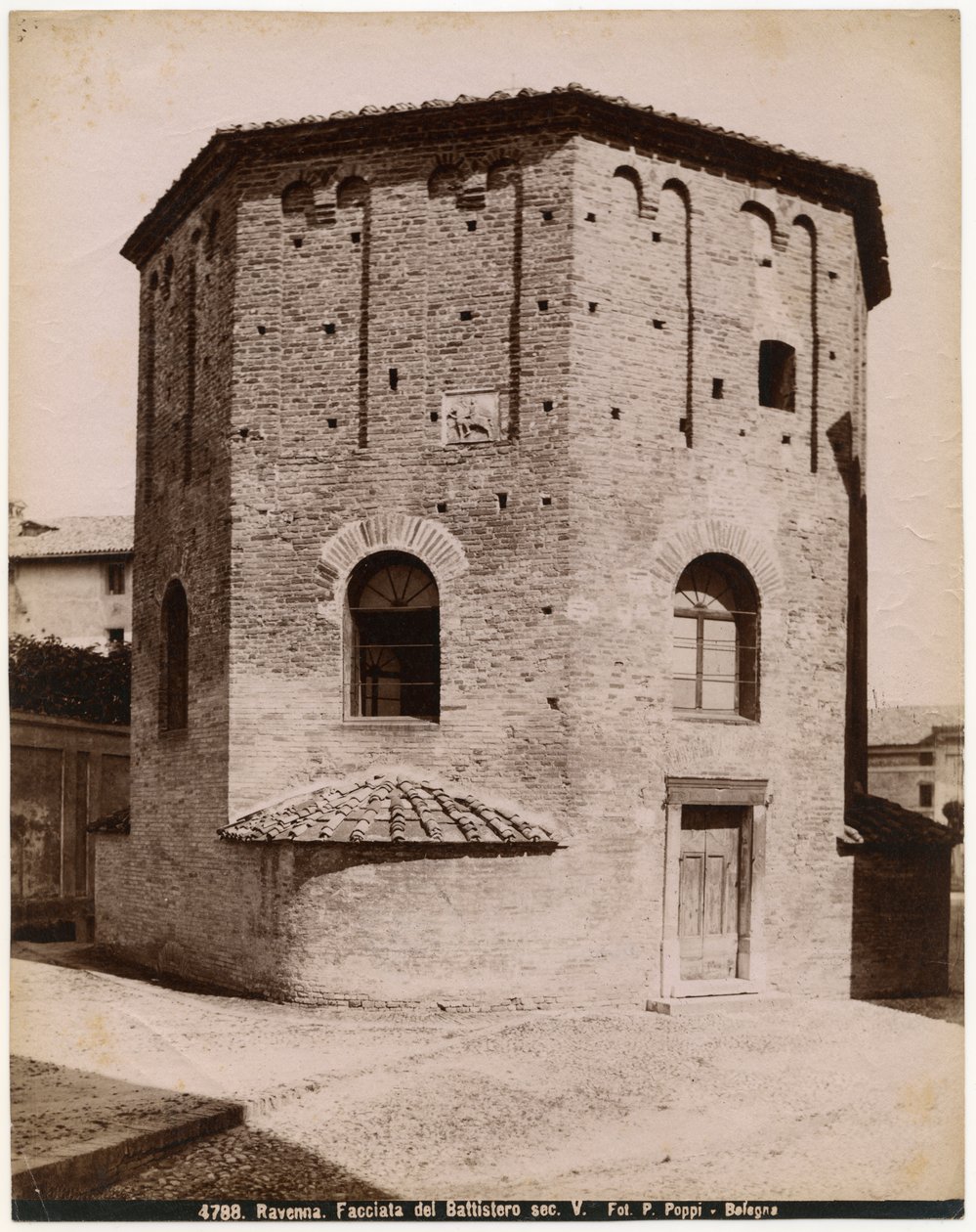 Baptistery of Neon eller Orthodox Baptistery, Ravenna, Emilia-Romagna, Italien, fotografi av Pietro Poppi, Bologna, ca 1900 av Italian Photographer