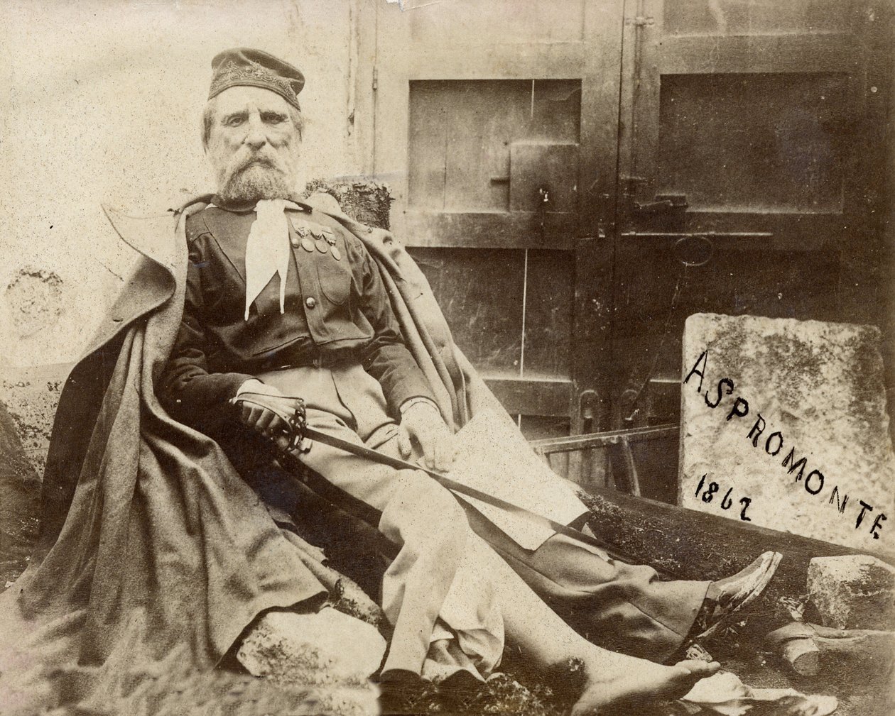 Giuseppe Garibaldi i Aspromonte, skadade benet 1862 av Italian Photographer