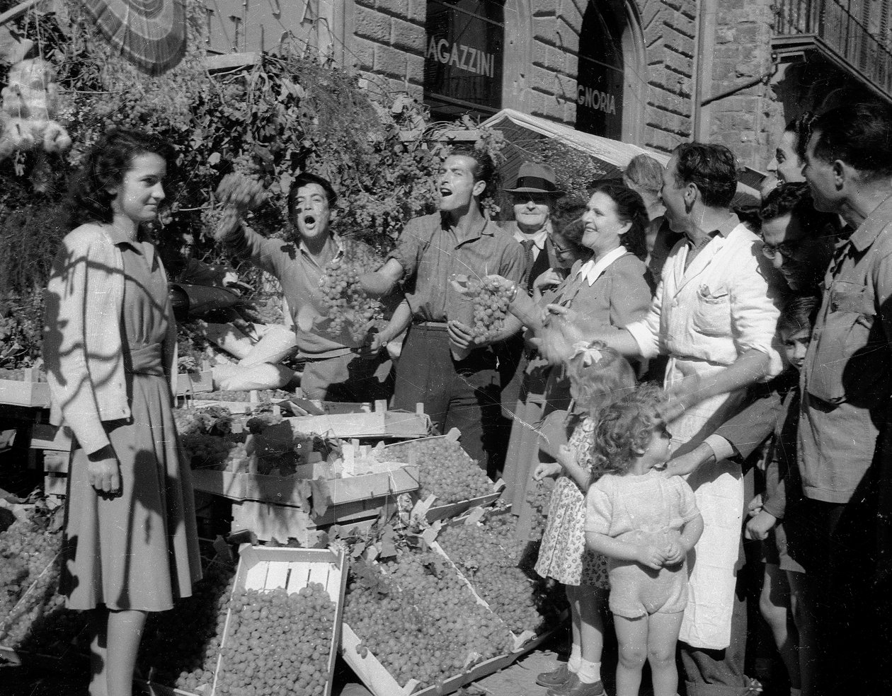 Druvfestival i Florens, ca 1955 (silvertryck av gelatin) av Italian Photographer