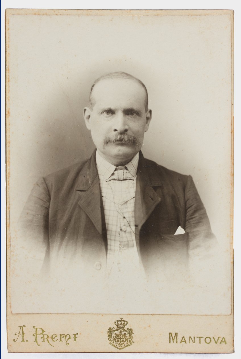 Foto på ett vykort som porträtterar målaren Albano Lugli av Italian Photographer