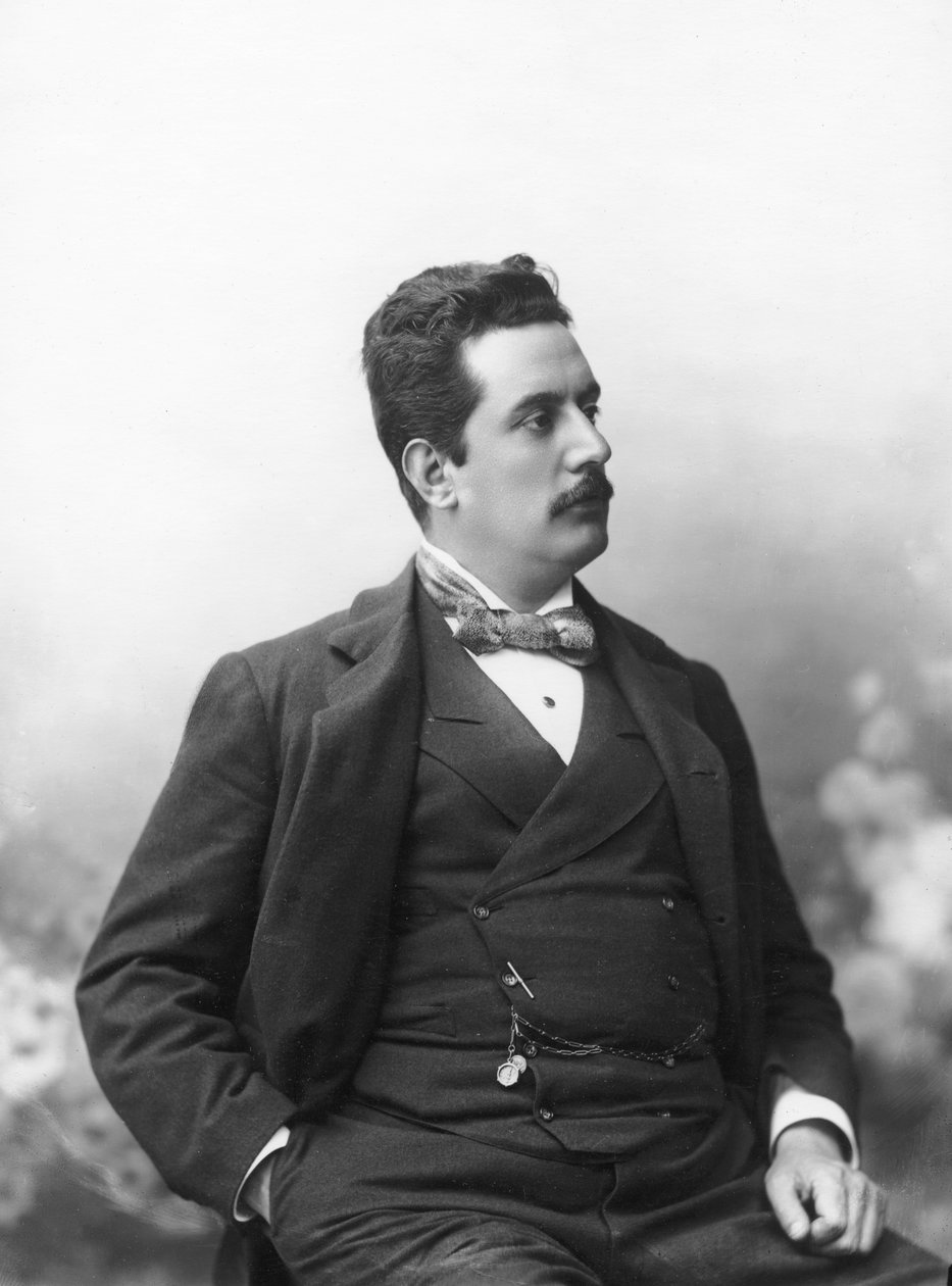 Porträtt av Giacomo Puccini, ca 1900 av Italian Photographer