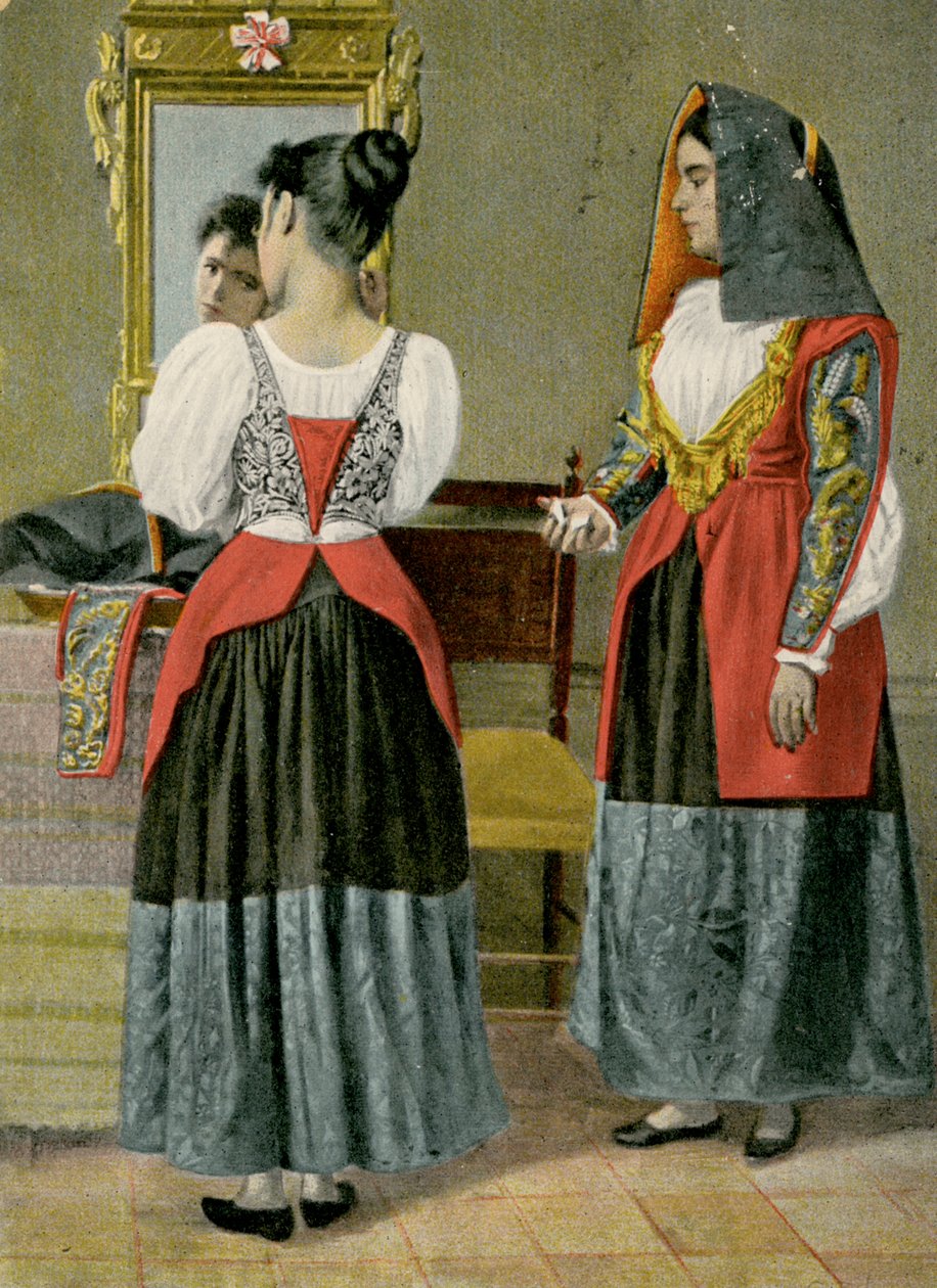 Två kvinnor i traditionella dräkter, Sennori, Sardinien, Italien, fotografi av G Dessi, Cagliari av Italian Photographer