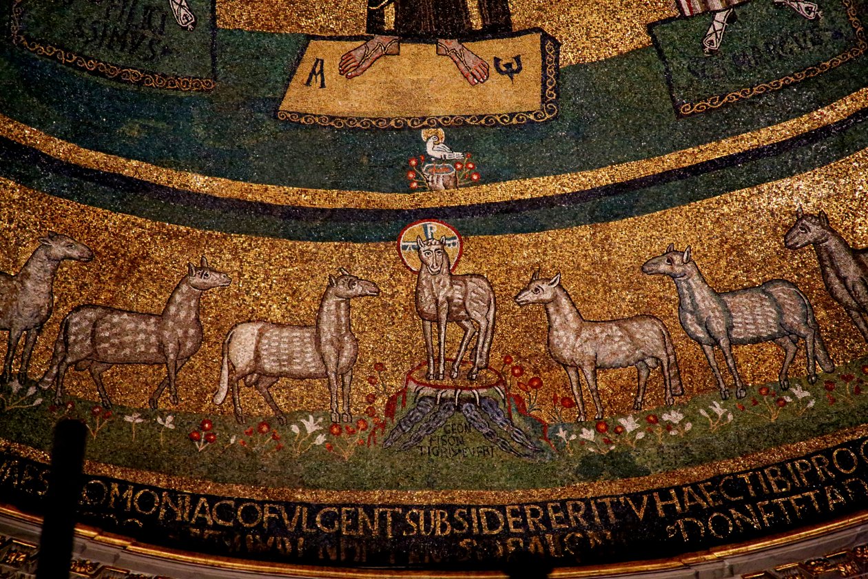 Apsidmosaik med Kristus som påsklammet och fåren (mosaik) av Italian School