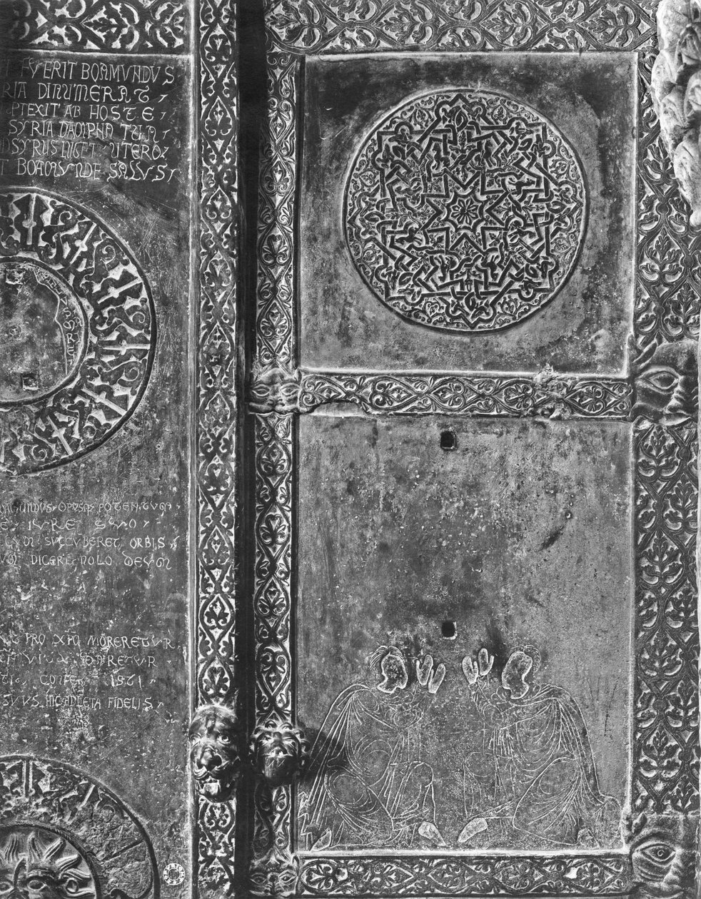 Bronsdörr, Mausoleum av Bohemund I av Hauteville (se även 266975) (detalj) (s/v foto) av Italian School