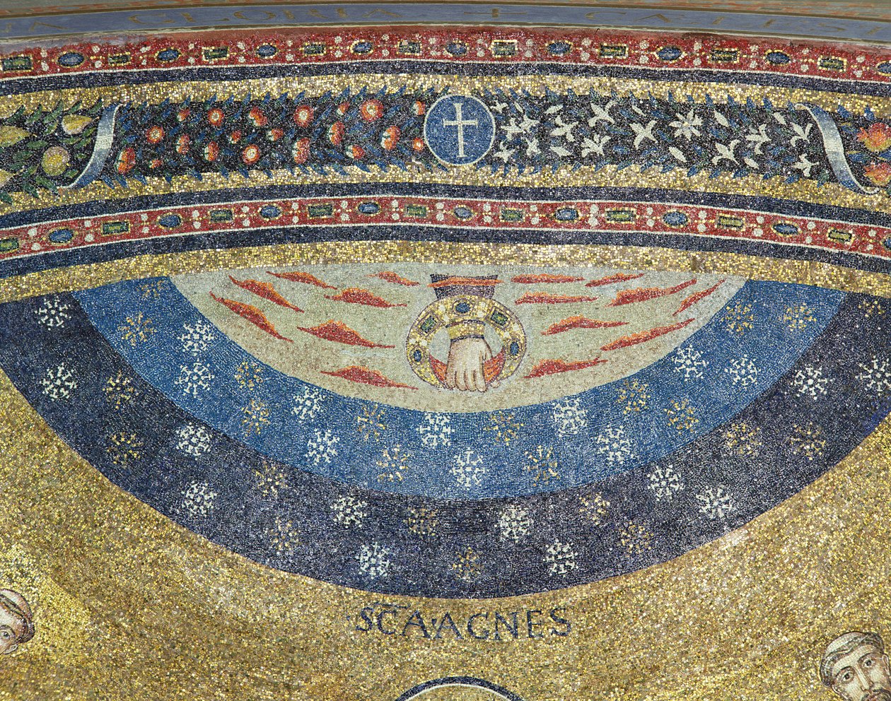 Jungfruns kröning och himlen (mosaik) av Italian School