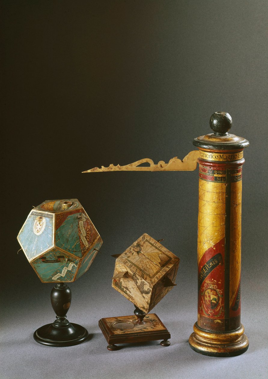 Olika typer av solklockor i trä: högercylindrisk klocka gjord för Francesco I de Medici (Francois I de Medicis) (1541-1587); de andra två är polyedriska. 1500-talets Florens, Istituto e Museo di Storia delle Scienze av Italian School