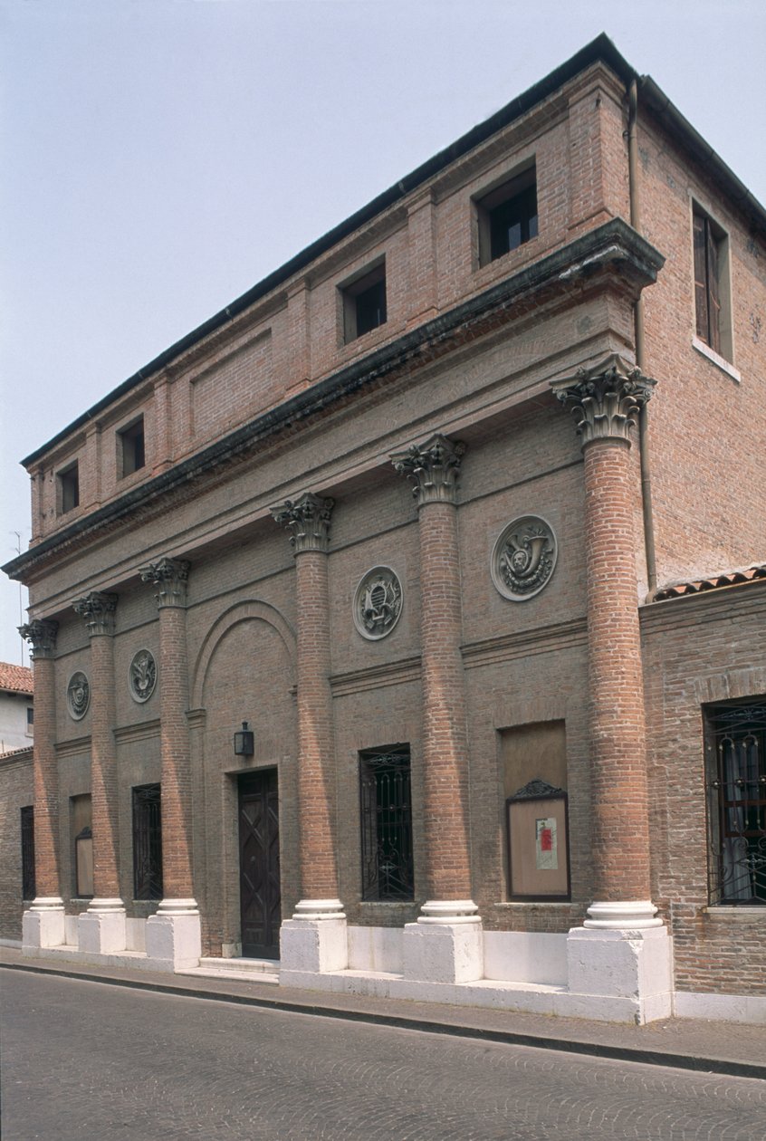 Fasad av Teatro Accademico (foto) av Italian School