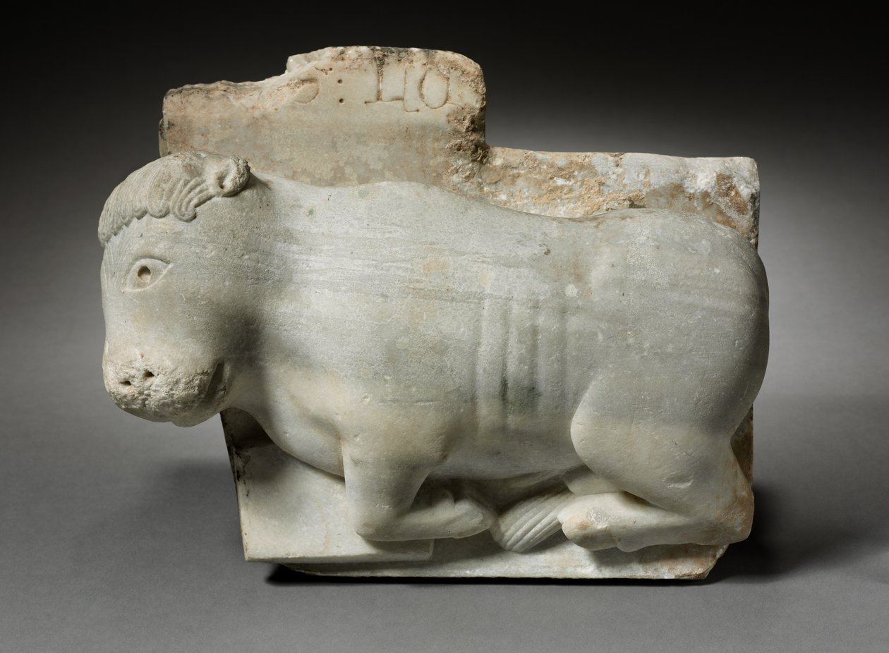 Fragment av ett huvudstad med oxen av Saint Luke, c.1175-1200 av Italian School