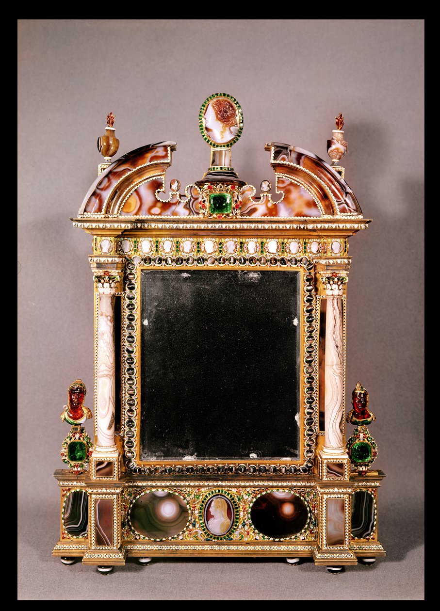 Marie de Medicis spegel (1573-1642) (bergkristall, emalj, sardonyx och agat) av Italian School