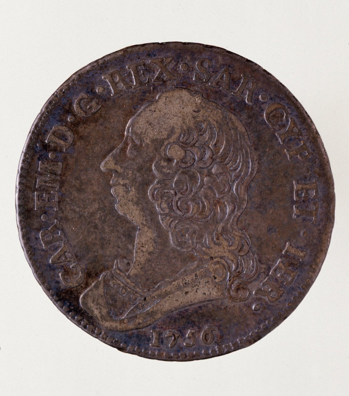 Italienskt silvermynt (halv ecu) från kungariket Sardinien: Reign of Carlo Emmanuel III of Savoy (1701-1773). 1756. Diameter. 3,7 cm Neapel, arkeologiskt museum av Italian School