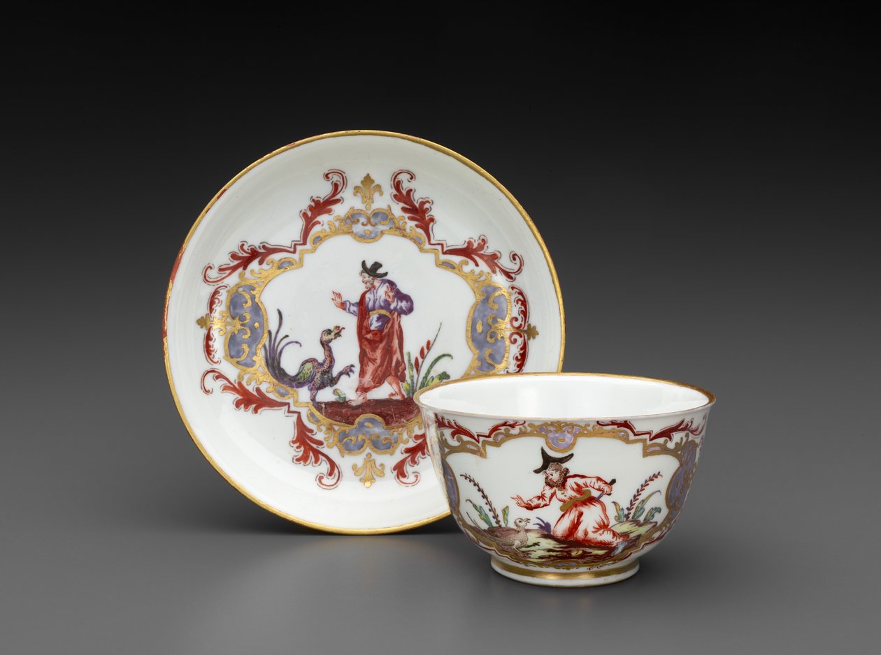 Teskål och fat, ca 1755 (mjukt klistrat porslin) av Italian School