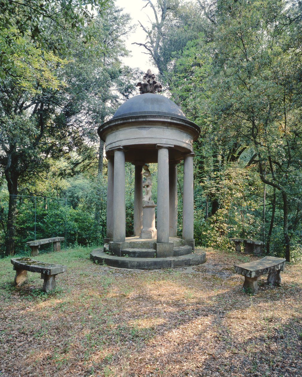 Tempel med staty av Venus, Villa di Celle av Italian School