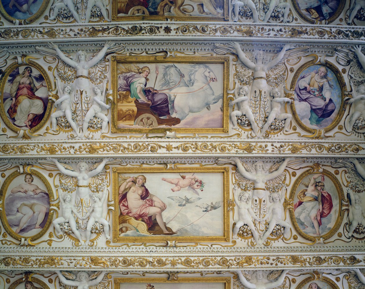 Första våningen hall, detalj av mytologiska figurer, takdekoration av Italian School