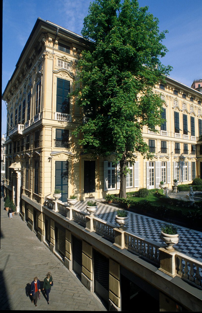 Utsikt över palatset (Palazzo) Bianco (eller Luca Grimaldi-palatset) byggt 1530 och 1540 i Genes (Genova), Italien av Italian School