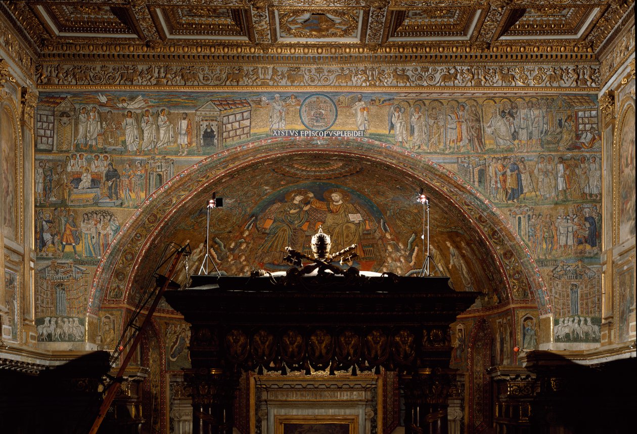 Utsikt över absiden, med Kristus i Majestät och scener ur Kristi liv (mosaik) av Italian School