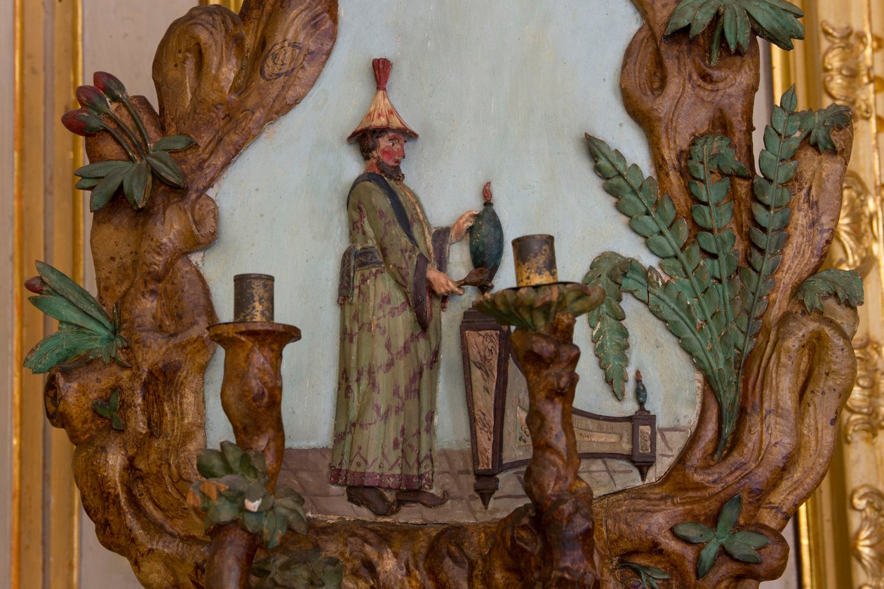 Vägglampa med exotiska dekorationer, spelrum, jaktresidens, av Filippo Juvarra (1678-1736), Stupinigi, Piemonte, Italien av Italian School