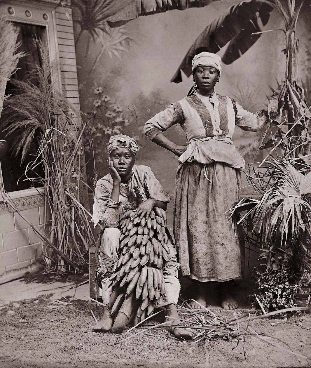 Kvinnor, Jamaica (albumintryck) av J. W. Cleary